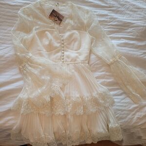 Elegant Cream Lace Short Dress